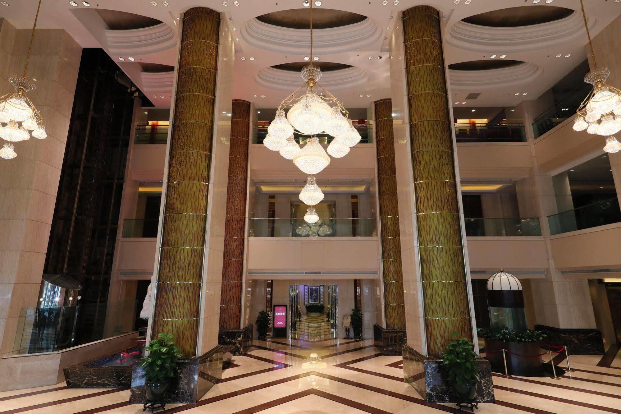 Renaissance Shenzhen Luohu Hotel Zewnętrze zdjęcie